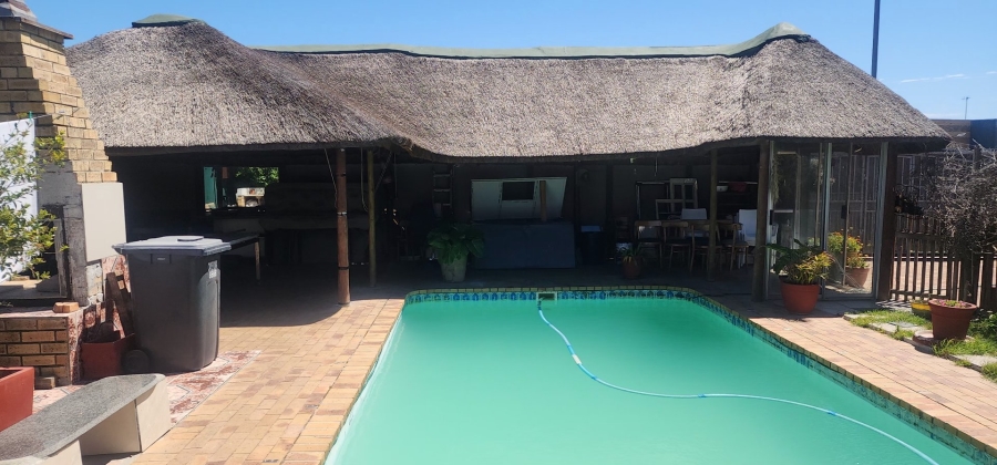 4 Bedroom Property for Sale in Strandfontein Village Western Cape